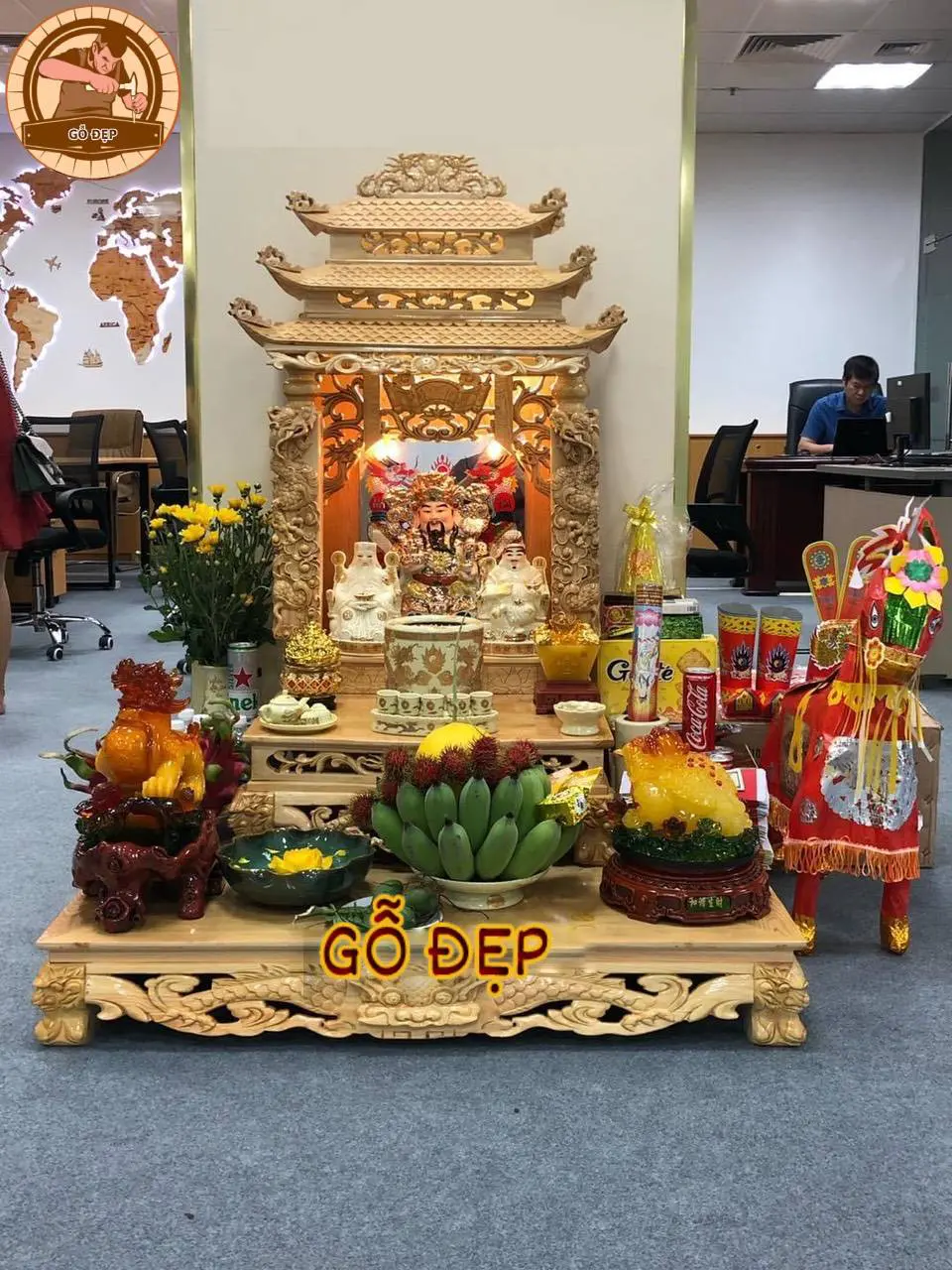 Chuẩn bị lễ cúng bàn thờ Thần Tài