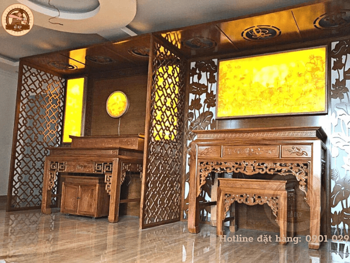 Bàn thờ 2 cấp bằng gỗ có thiết kế đẹp, chuẩn phong thủy.