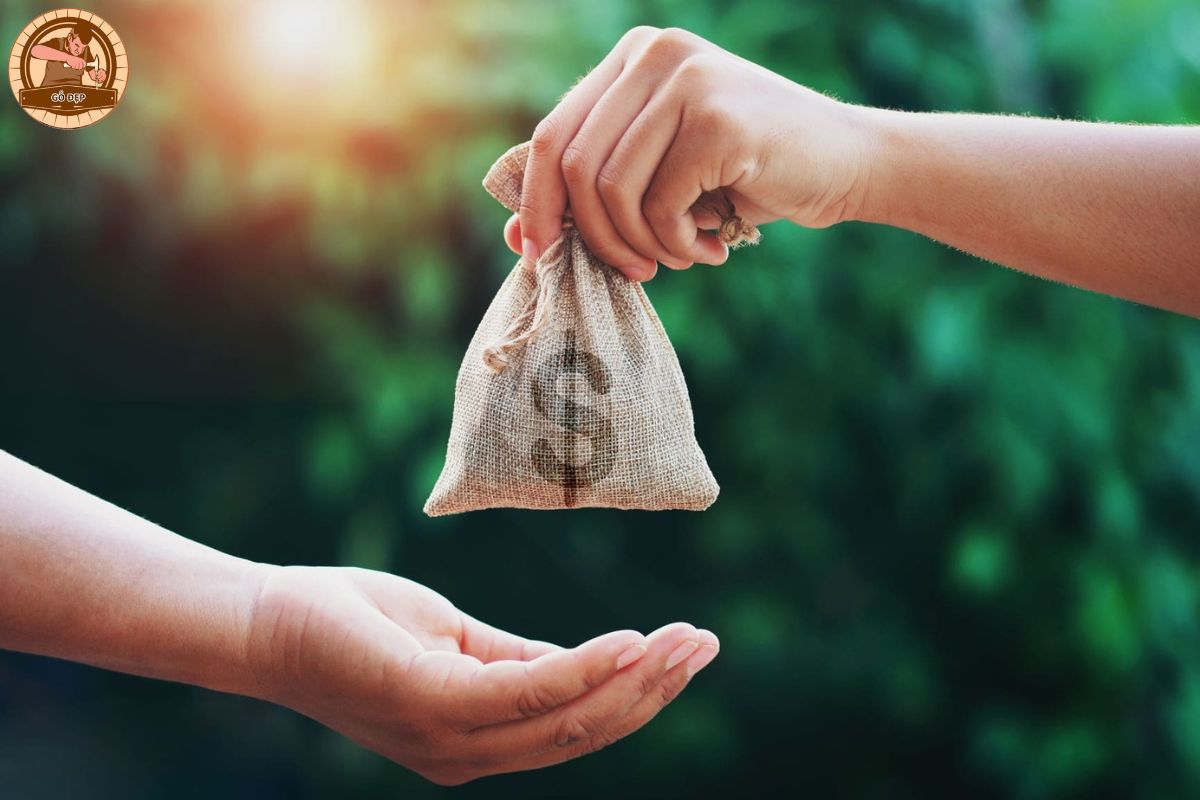 Giải mã giấc mơ cho tiền người đã mất