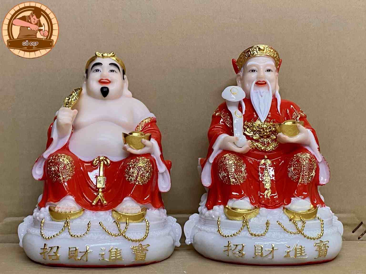 Bàn thờ Thần Tài 4 ông là sự xuất hiện của hai ông thần tài và hai ông địa.