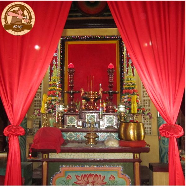 Lựa chọn rèm cửa phòng thờ màu đỏ