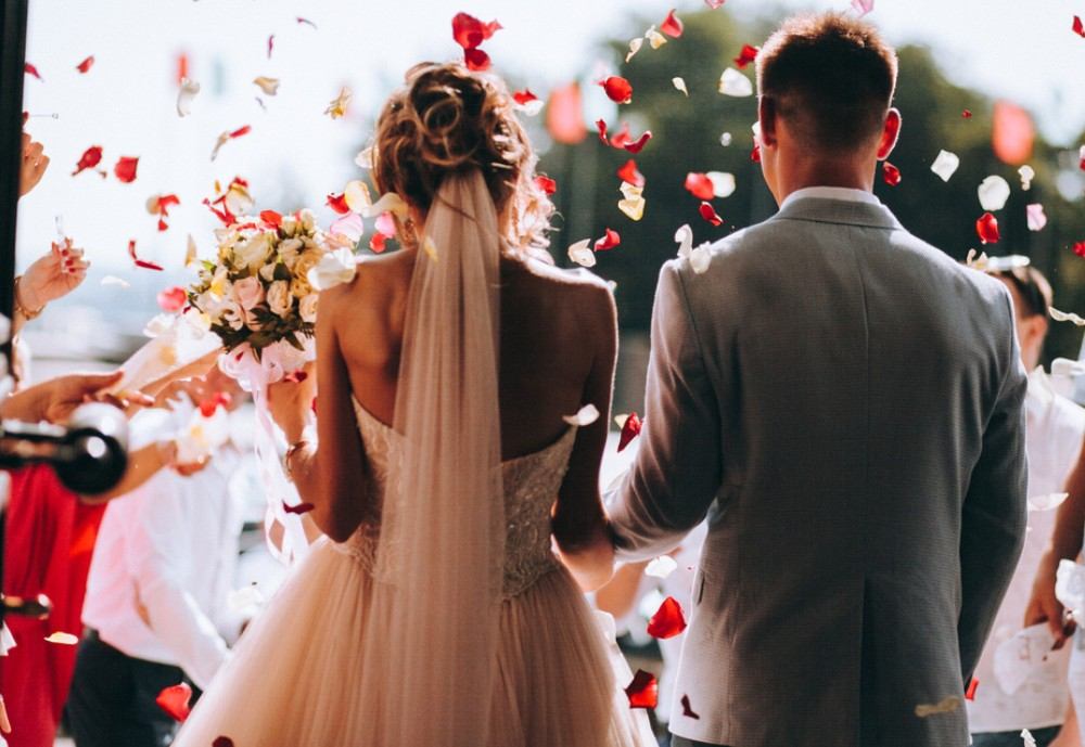 Mơ thấy lấy vợ hiện tại