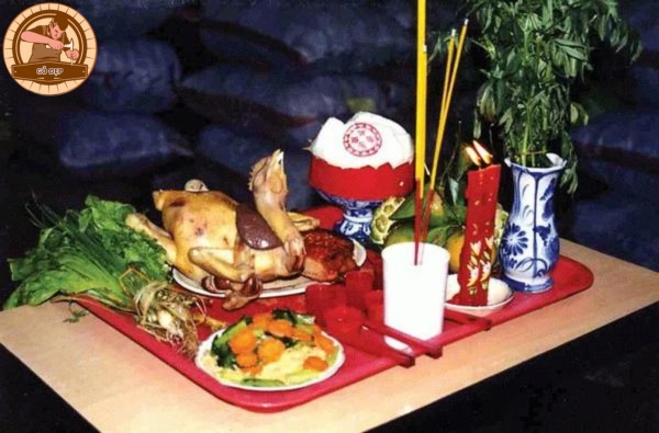 Thắp hương ngoài trời - Nét đẹp truyền thống của người Việt