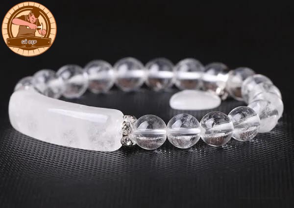 Vòng đá phong thủy thạch anh trắng