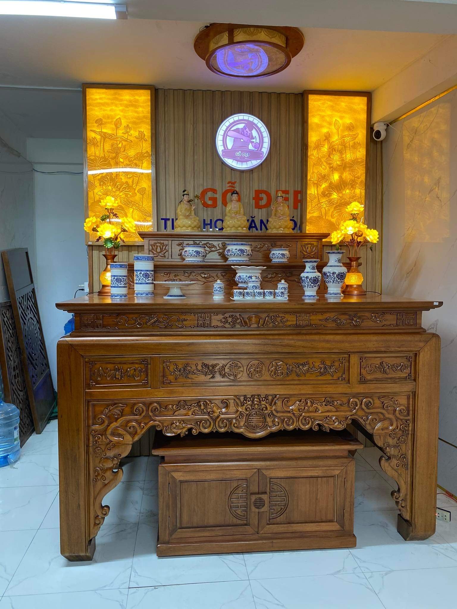 Bàn thờ tam cấp gỗ gụ