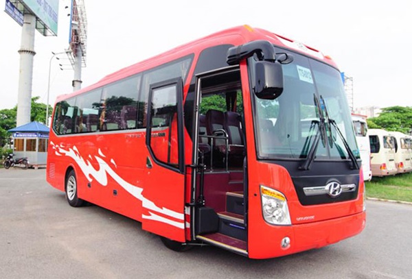 Xe 35 chỗ Hyundai Universe - Một dòng xe cho thuê xe 35 chỗ tại Hà Nội