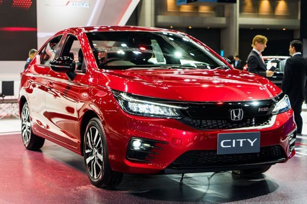 Ngoại thất xe Honda City thu hút ánh nhìn với vẻ ngoài năng động và thể thao