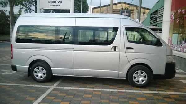 Xe 16 chỗ Toyota Hiace giá tốt