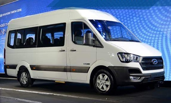 Thuê xe 16 chỗ Hà Nội đi Sapa với dòng xe Hyundai Solati tiện nghi