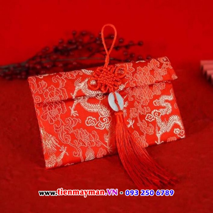 Bao Lì Xì Vải Gấm Đỏ treo ngọc bội Hoa Văn Rồng (túi NGANG)