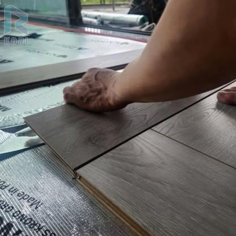 Cách lắp đặt thi công sàn gỗ xương cá