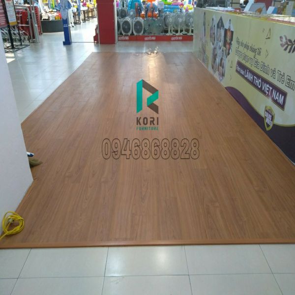 Hoàn thiện sàn gỗ Vinasan