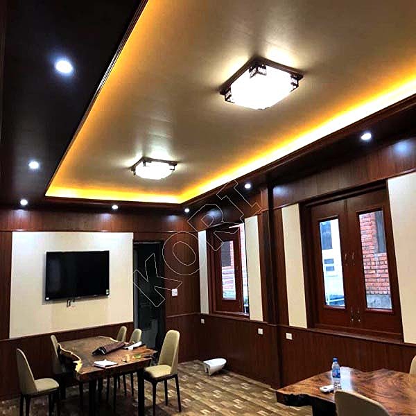 mẫu ốp nhựa phẳng vân gỗ