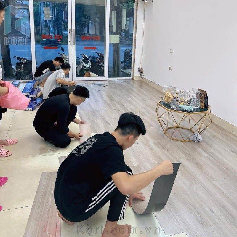 sàn nhựa giả gỗ dán keo