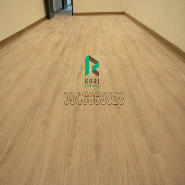 Sàn nhựa giả gỗ hèm khóa