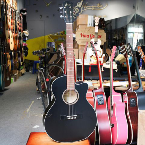 giá đàn guitar classic