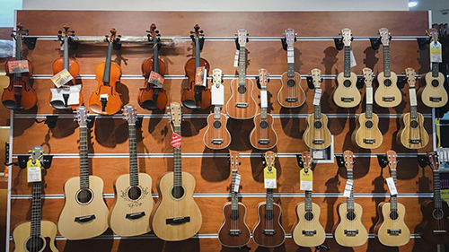 giá cây đàn ukulele