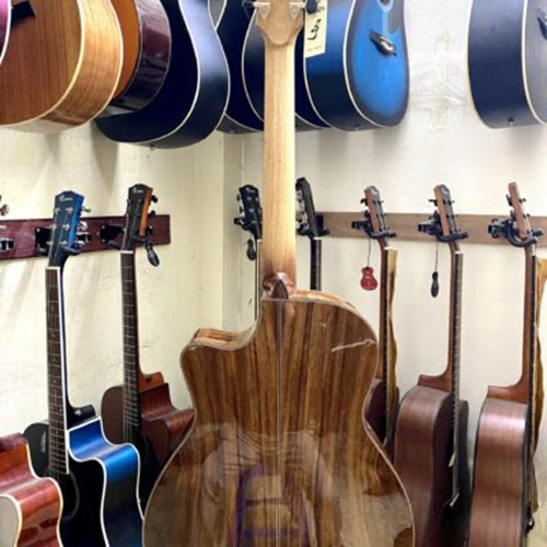 đàn guitar classic và acoustic
