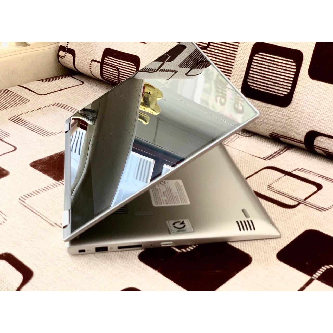 LAPTOP YOGA 520