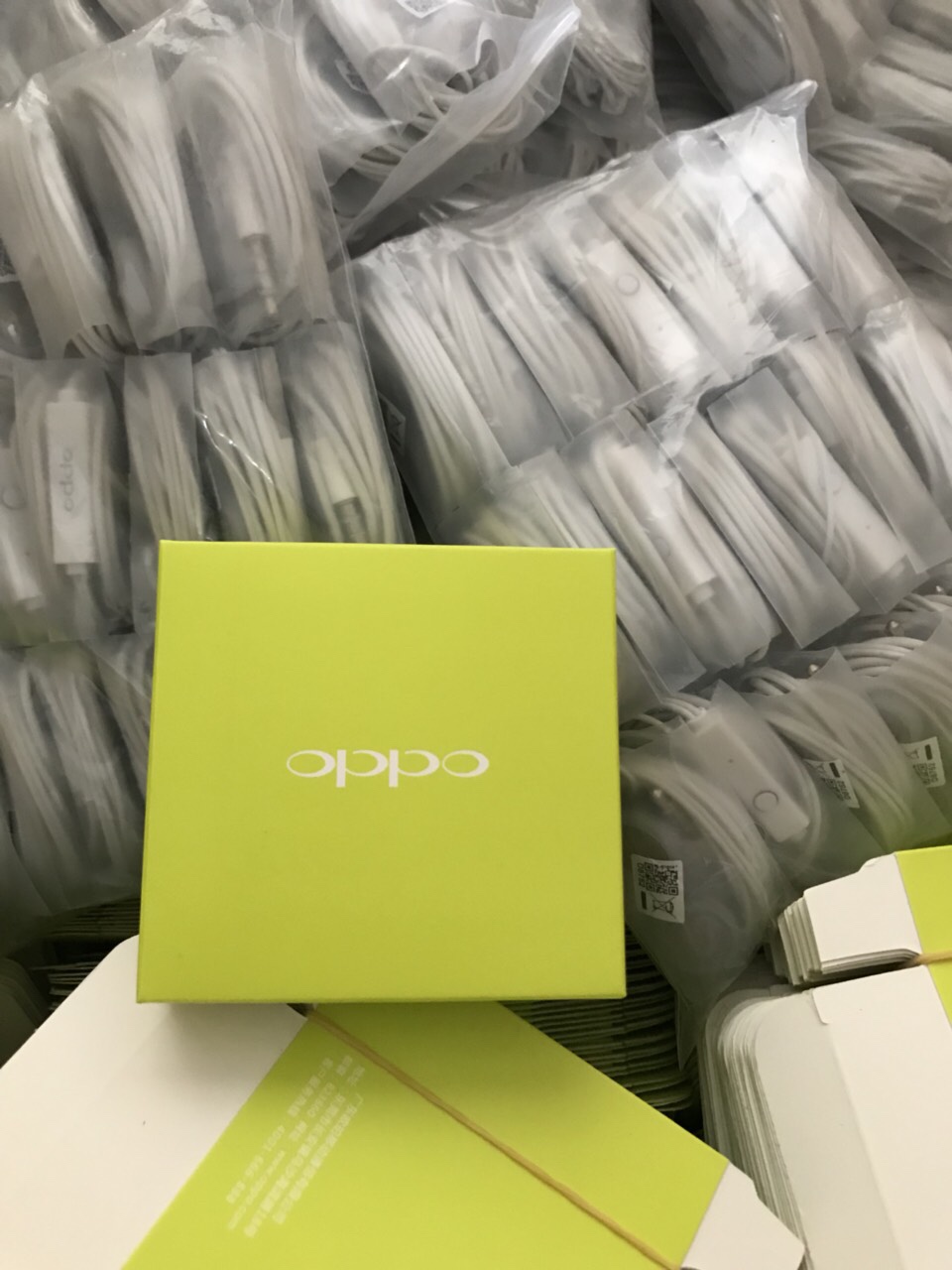 TAI OPPO VUÔNG ZIN