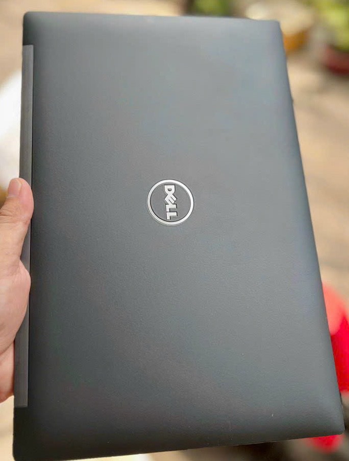 LAPTOP DELL 7480