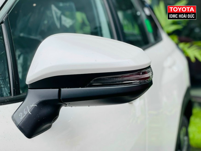 Toyota Cross 1.8 G, Toyota Corolla Cross 1.8V và Toyota Corolla Cross HV , Toyota Cross Hybrid  4