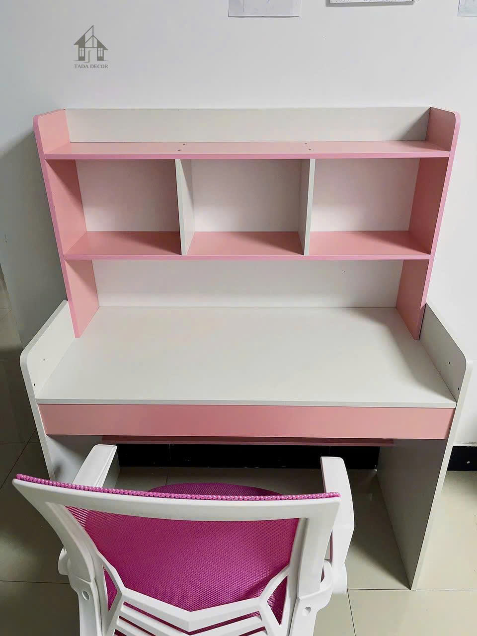 bàn học trẻ em thiết kế hiện đại nhiều ngăn tiện lợi