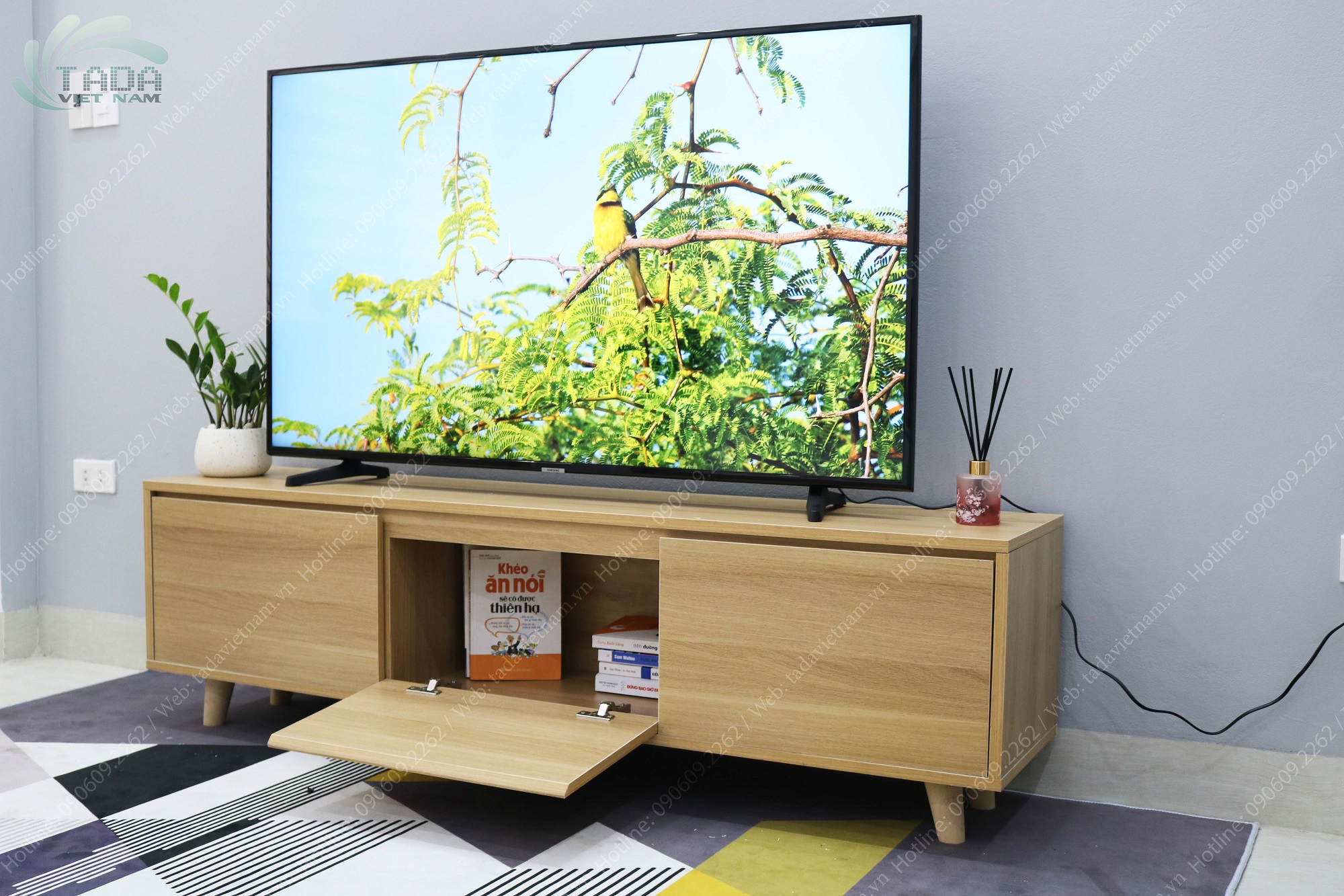 kệ tivi để sàn