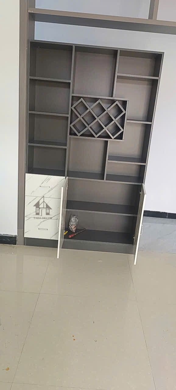 Tủ để đồ đa năng cao kịch trần chia khoang khoa học