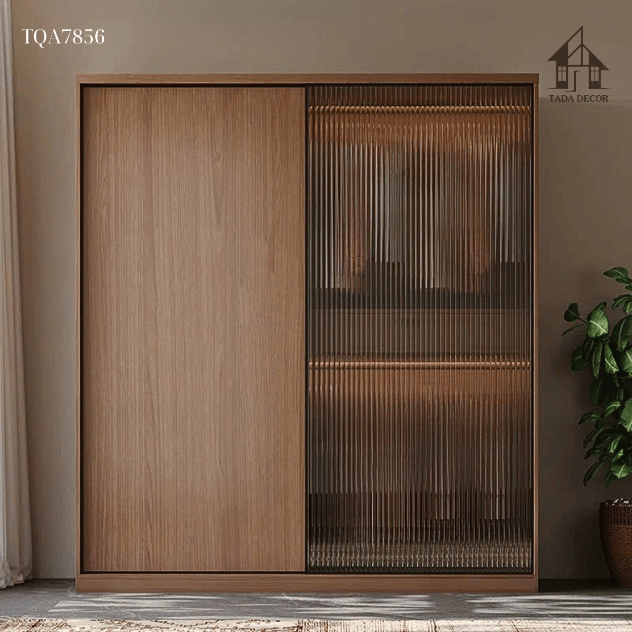 Tủ treo đồ phối cánh kính mờ