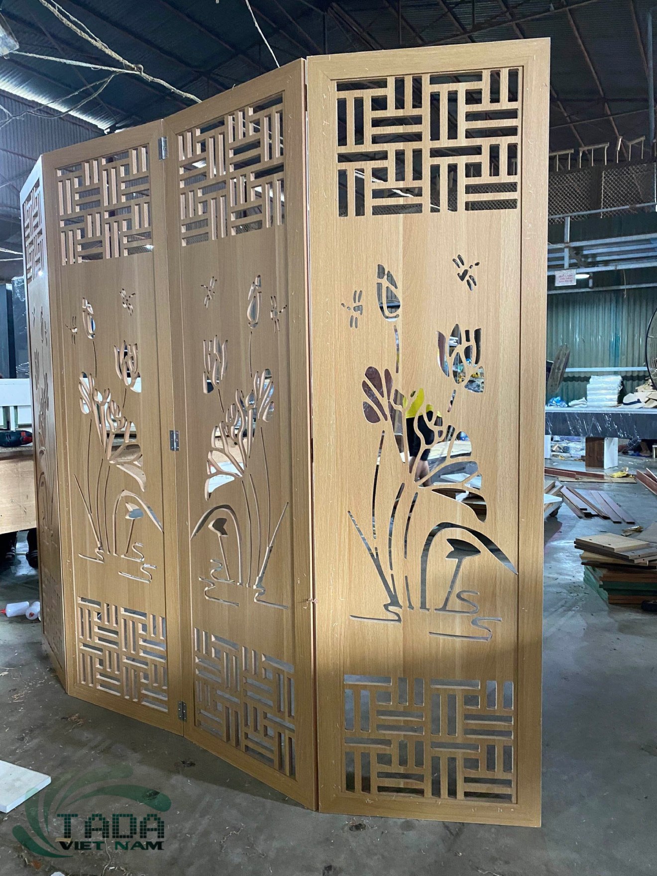 Vách bình phong hoa sen thương hiệu TADA VIETNAM - TDVN15
