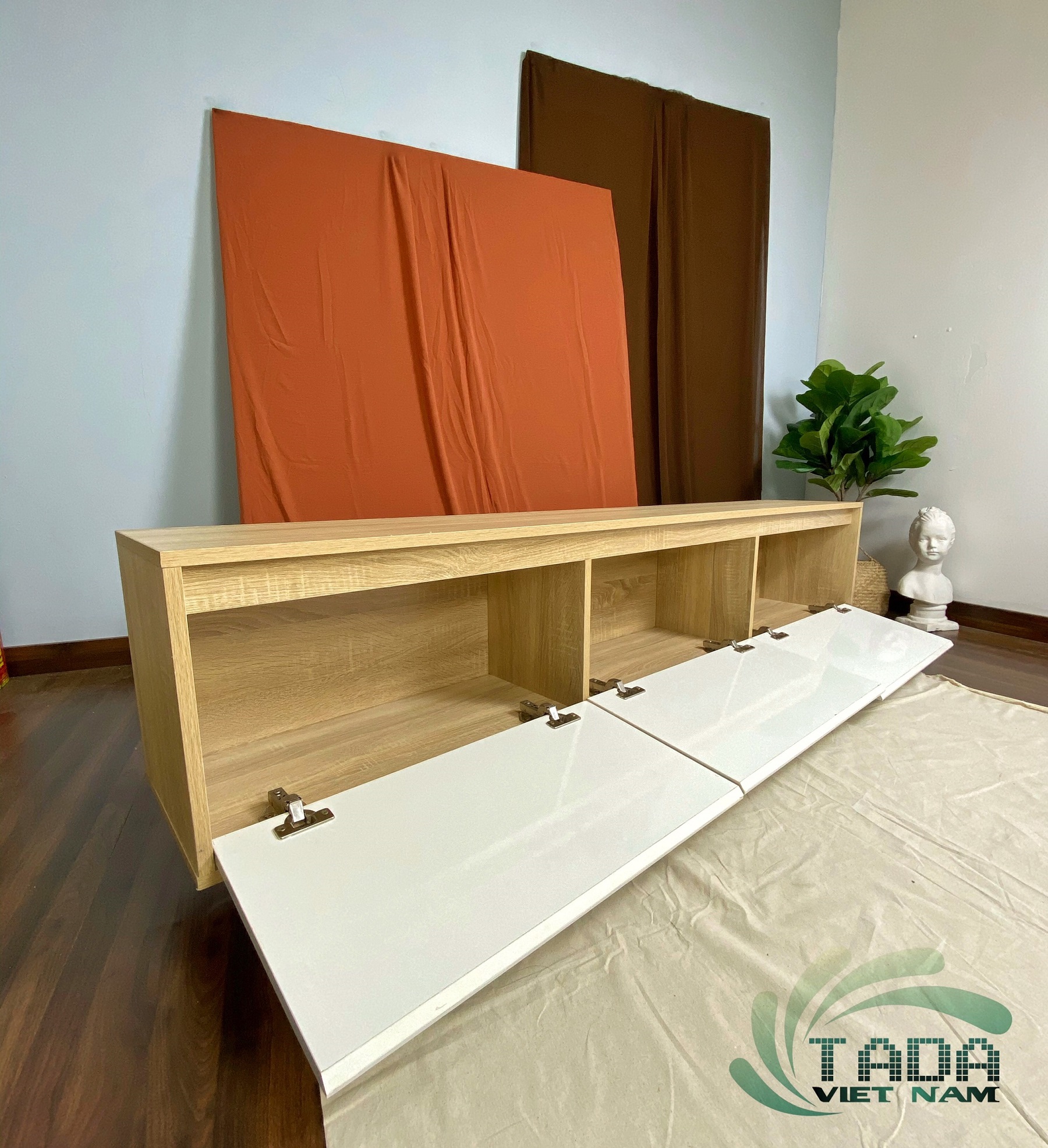 kệ gỗ 3 cánh bắc âu