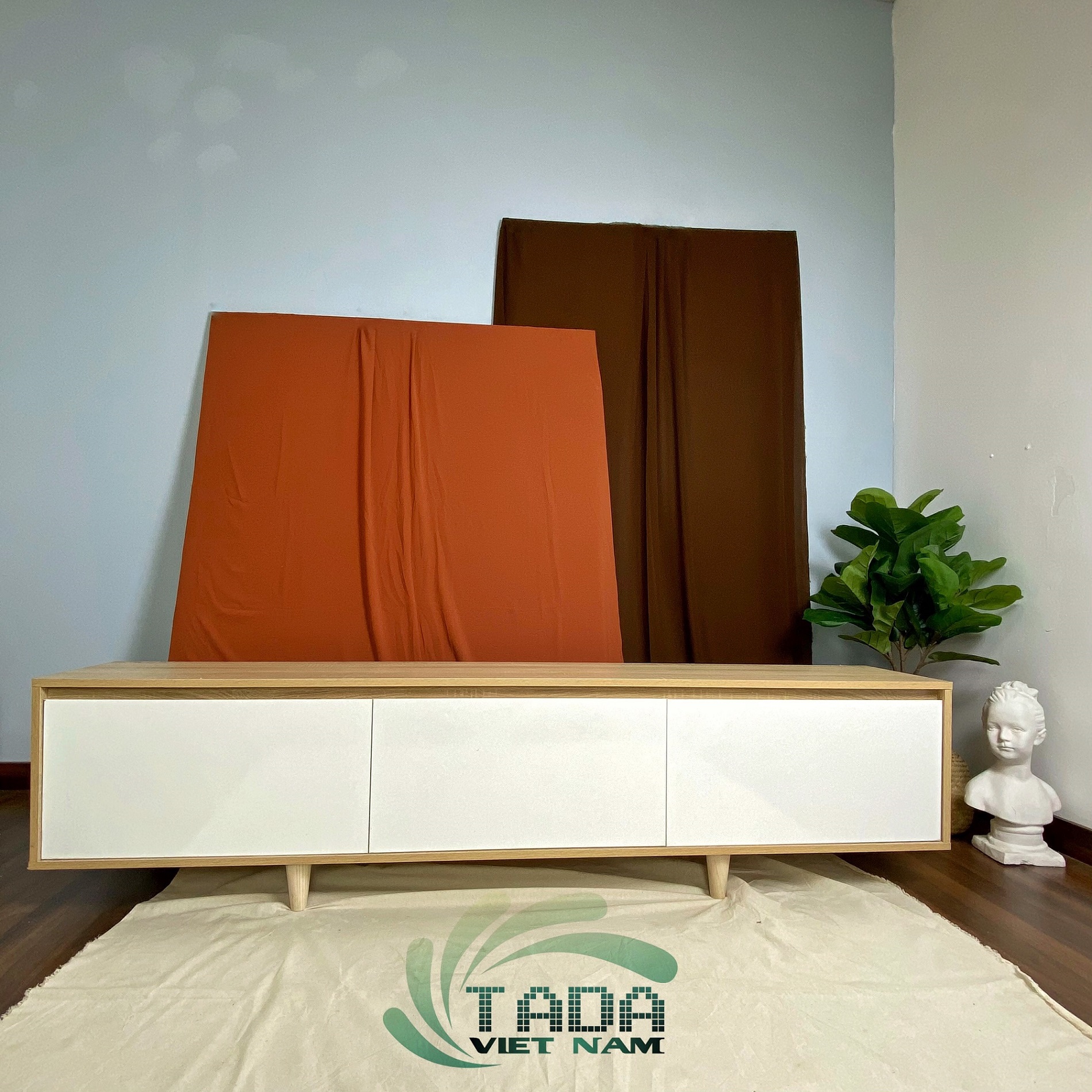 kệ gỗ 3 cánh bắc âu