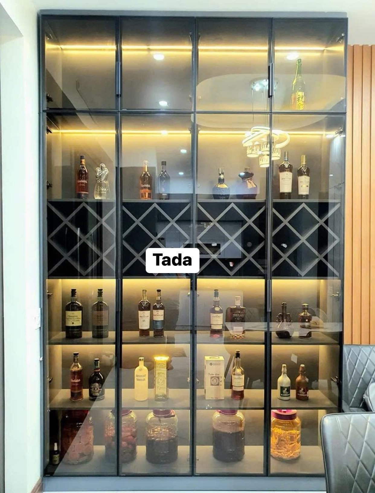 Chọn tủ rượu phù hợp với không gian đóng vai trò rất quan trọng