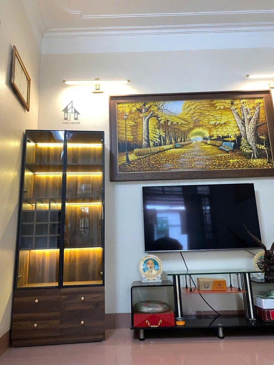 Mẫu tủ rượu đẹp hiện đại bằng gỗ công trình thực tế phòng khách