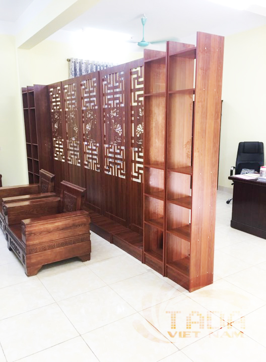 VÁCH BÌNH PHONG GỖ KẾT HỢP KỆ HÌNH CÂY TRE TADA - TD958