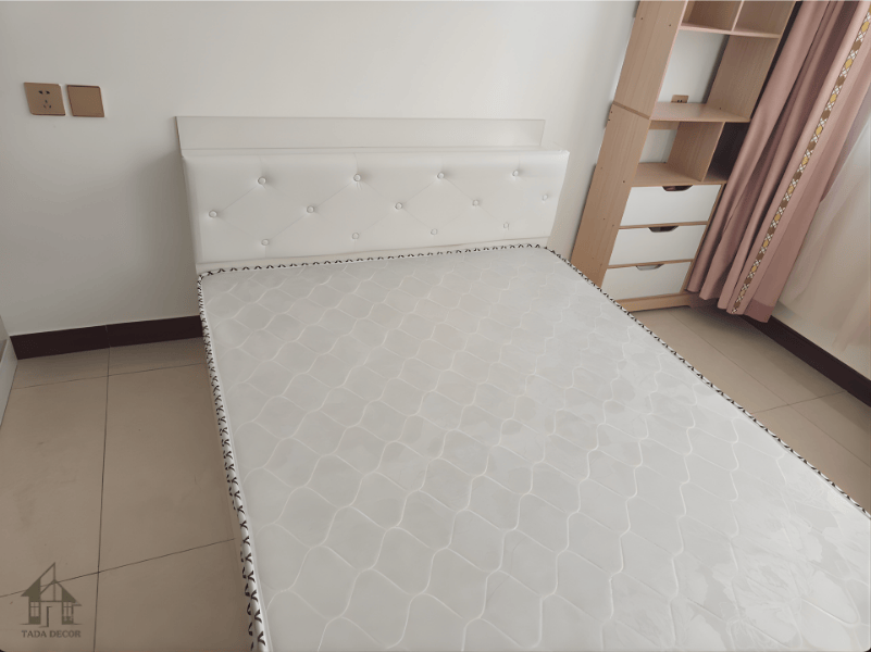 giường gỗ MDF phong cách tối giản