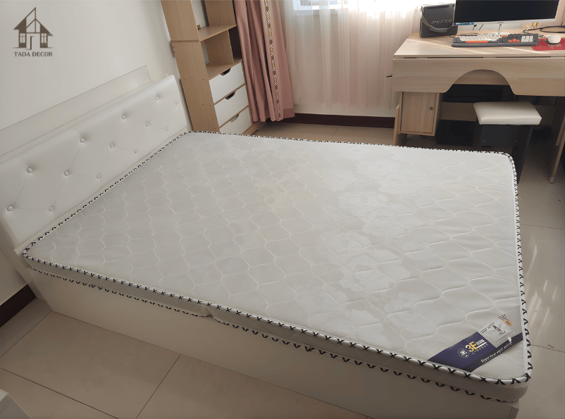 giường gỗ MDF phong cách tối giản