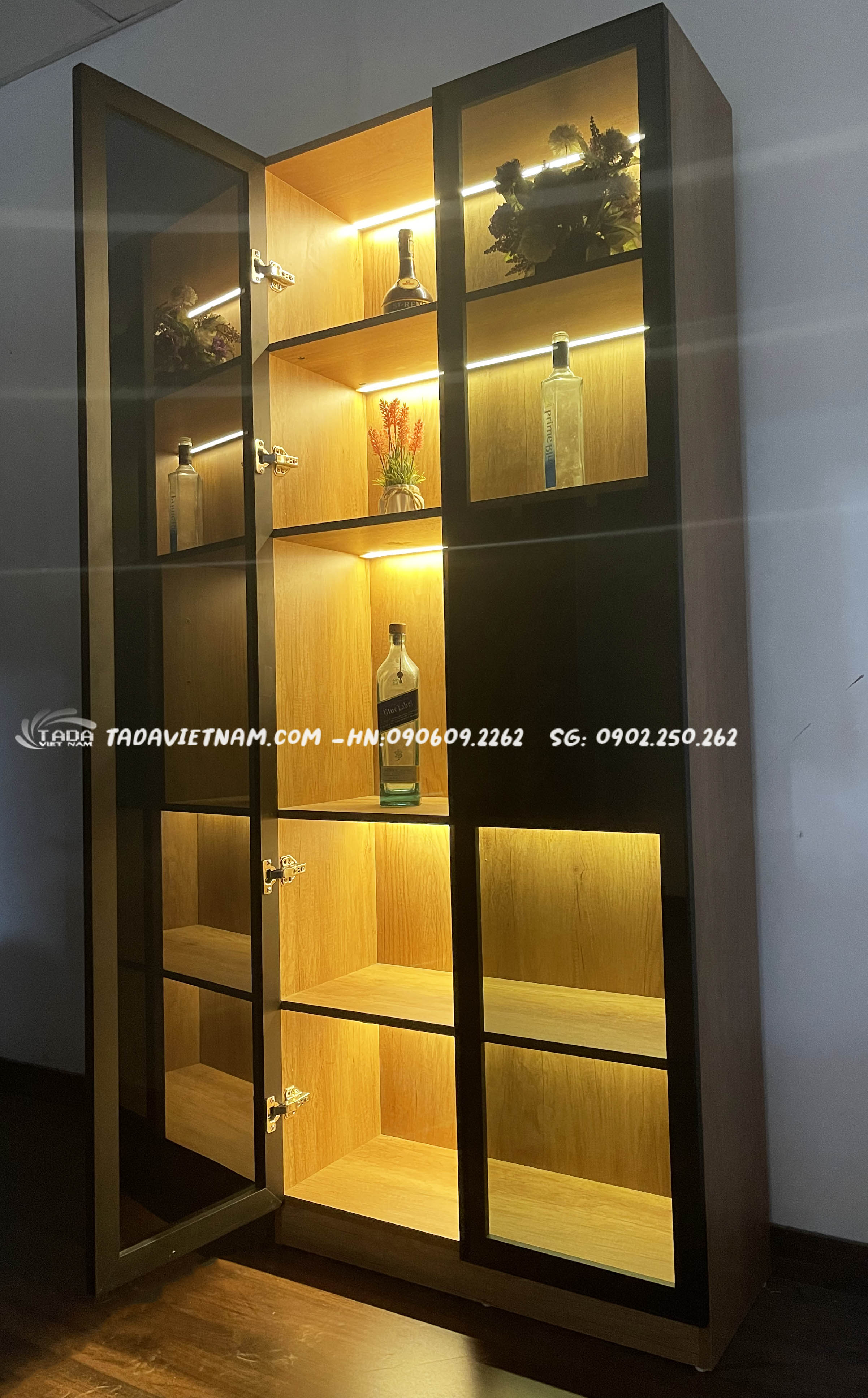 Tủ rượu khung nhôm cánh kính cường lực sang trọng chất liệu gỗ MDF thương hiệu TADA- TD16142