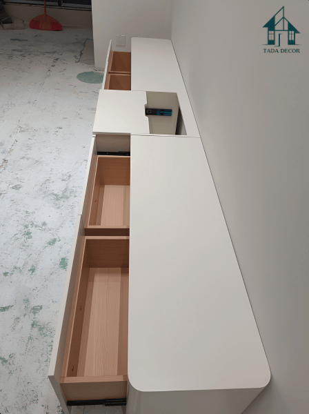 Kệ tivi để sàn phòng khách