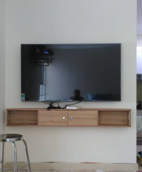Kệ tivi treo tường