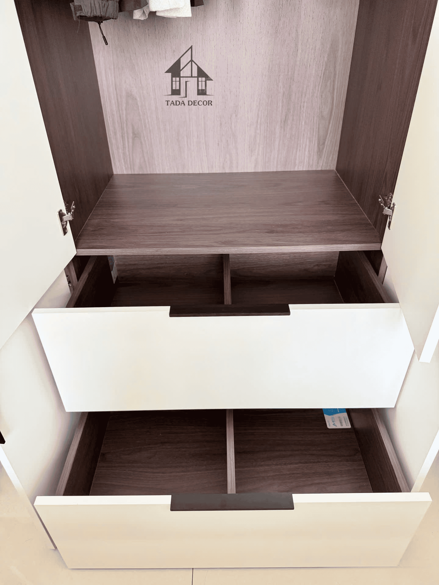 tủ quần áo gỗ mdf kịch trần TADA