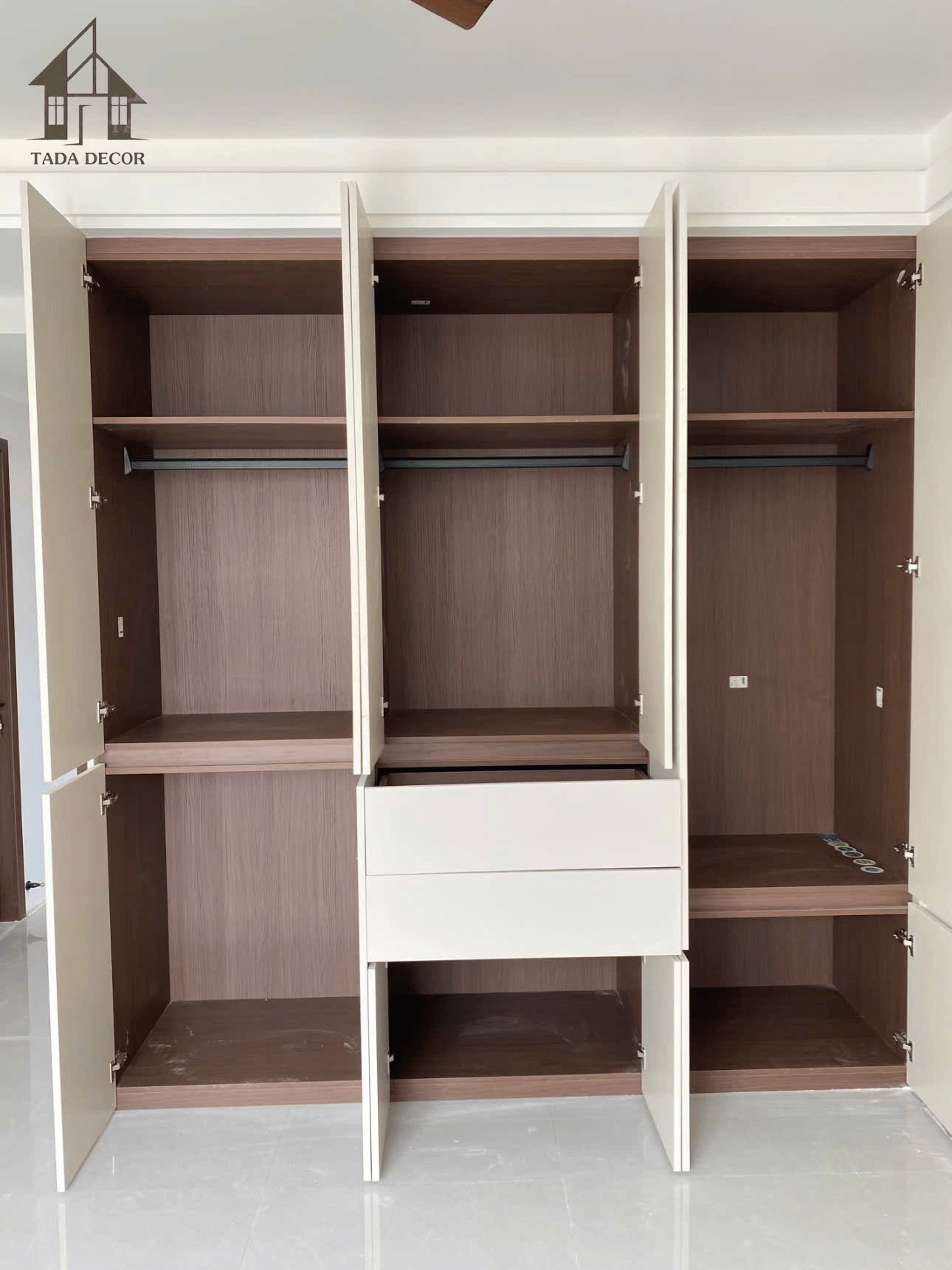 Tủ quần áo kịch trần gỗ MDF TADA