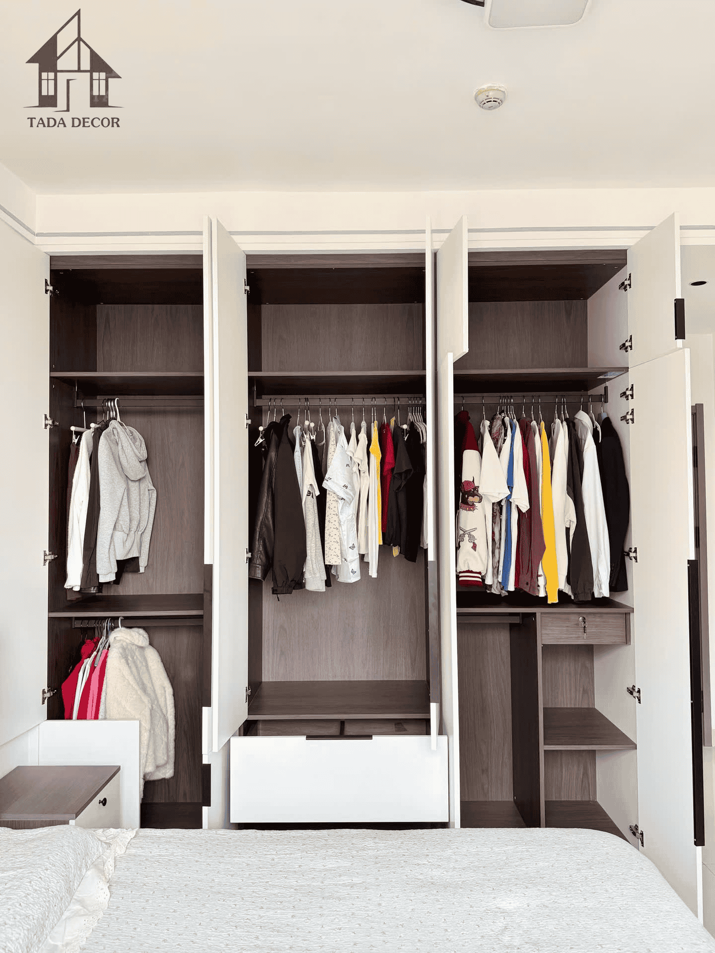 tủ quần áo gỗ mdf kịch trần TADA
