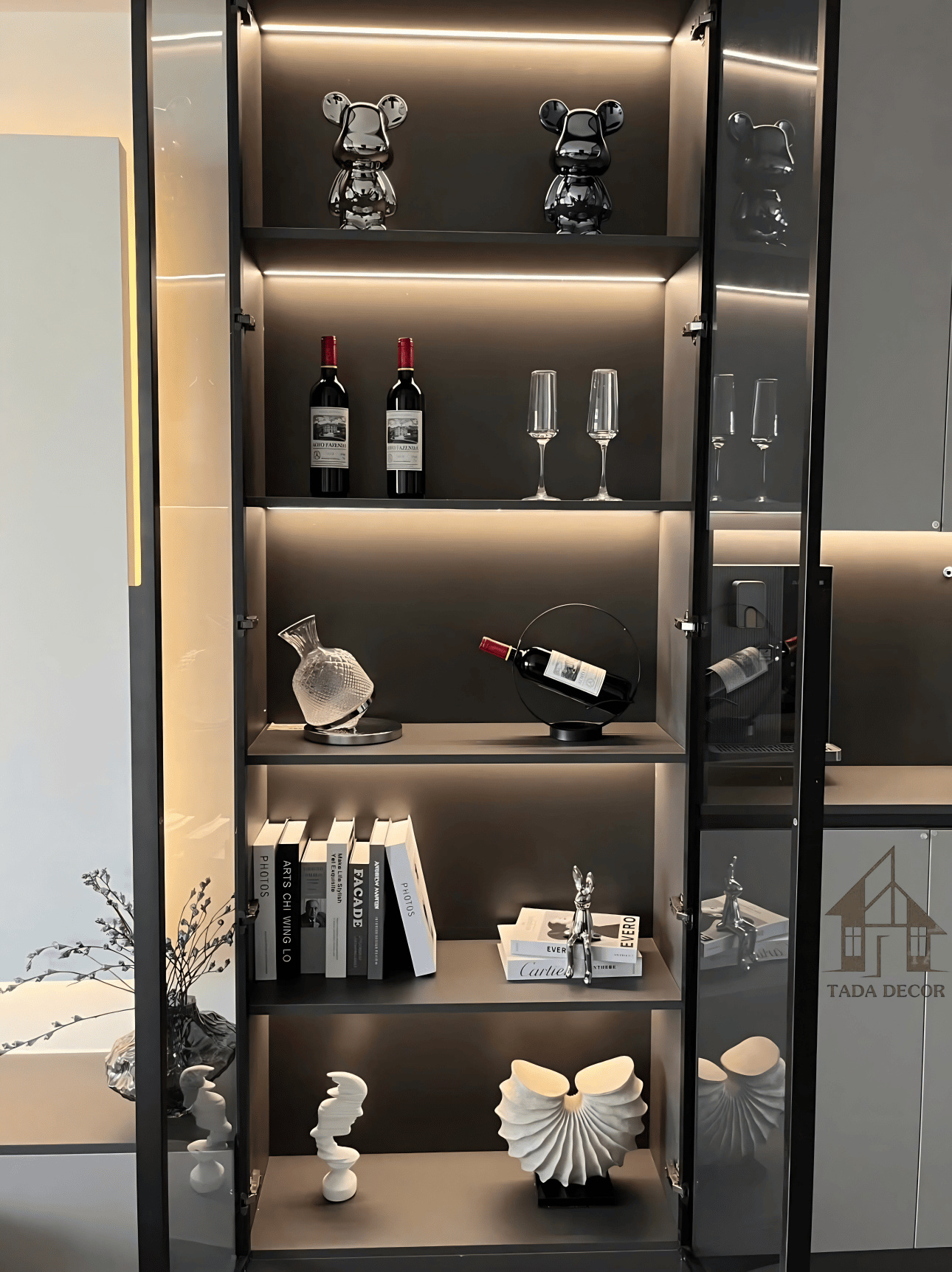tủ rượu cánh kính đèn LED TADA