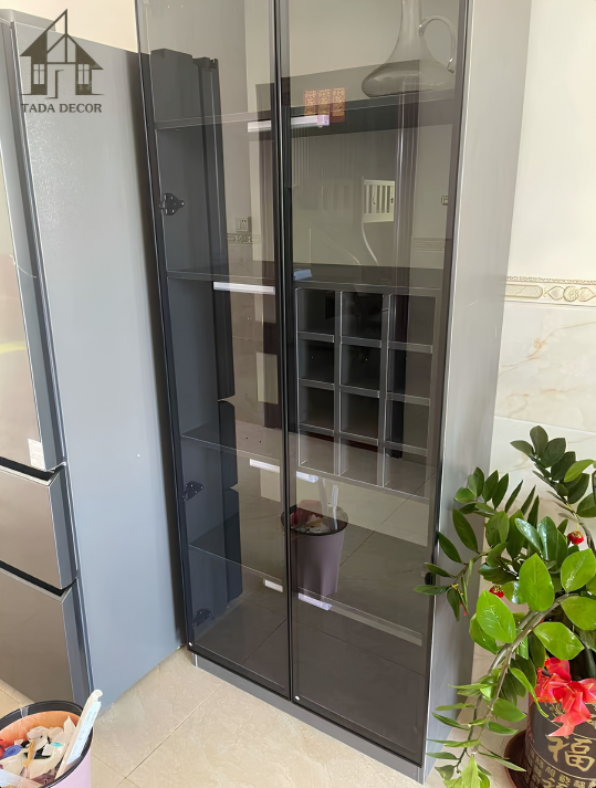 tủ rượu cánh kính đèn LED TADA