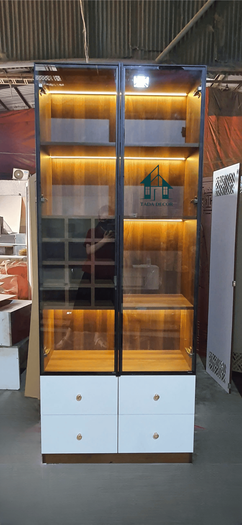 Tủ rượu TADA