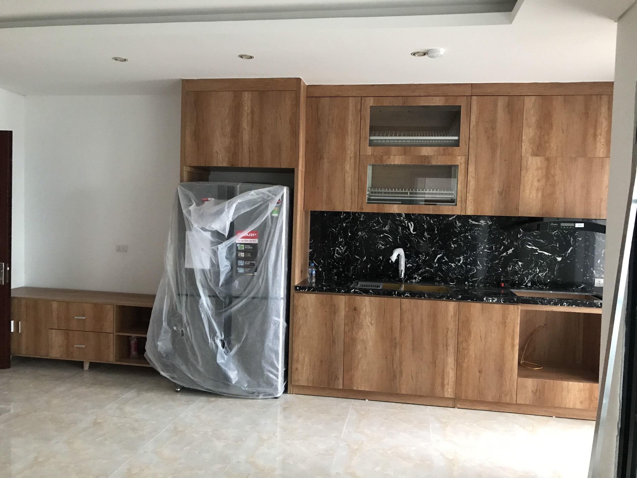 3D - THỰC TẾ BỘ TỦ BẾP CHỮ I LIỀN KỆ SÀN NHÀ ANH QUANG - CHUNG CƯ ĐÔNG TRÙ, ĐÔNG ANH