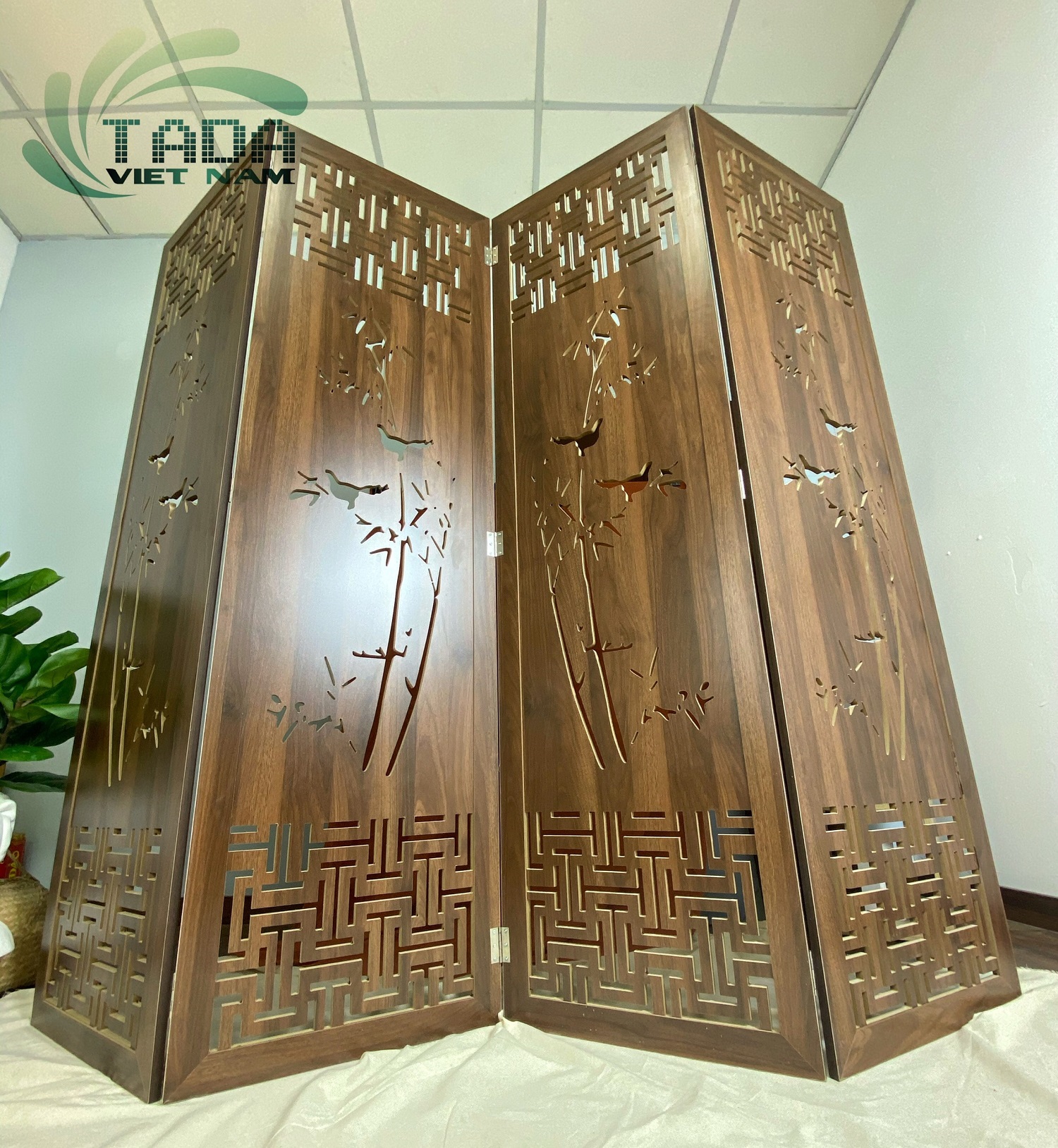 Vách bình phong TADA