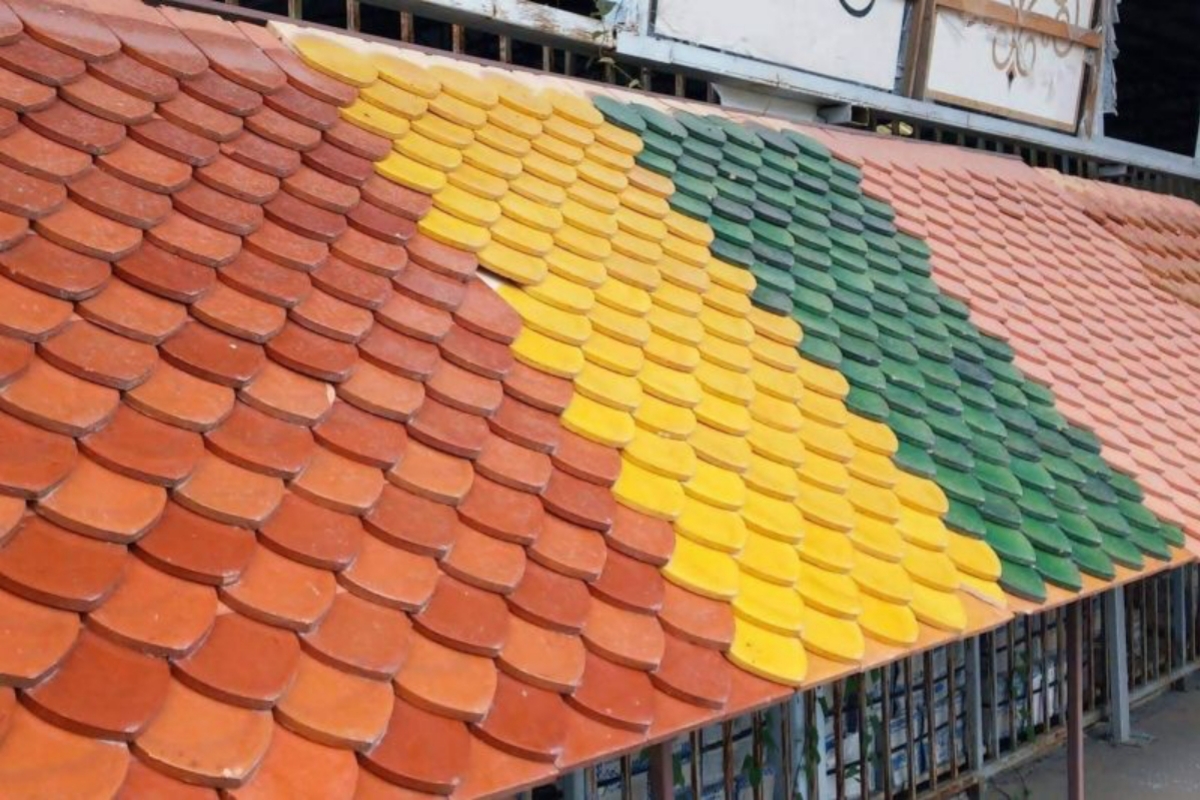 Phụ thuộc vào chất liệu, kích thước ngói mũi hài được chia theo hai loại kích cỡ